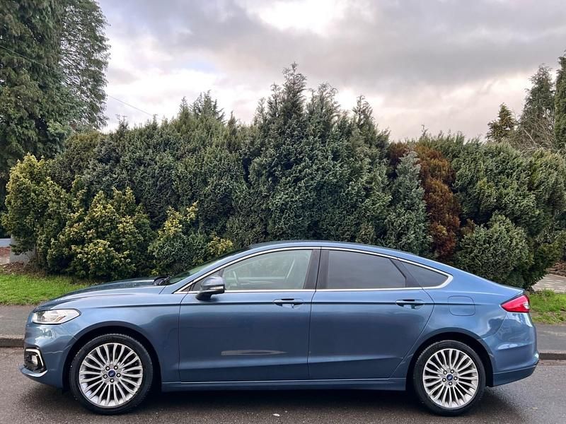 Used Ford Mondeo Titanium 150 HP (110 kW) 2019 Blue Hatchback