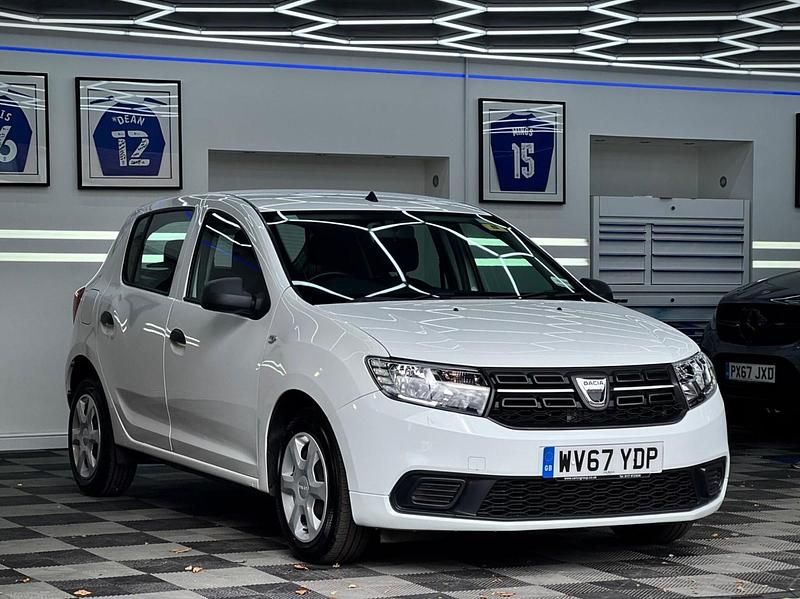 White Used 2017 Dacia Sandero Ambiance Hatchback | £4,295 (Fair price) - Image 1/4