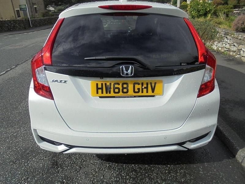 Used Honda Jazz EX 102 HP (75 kW) 2018 White Hatchback