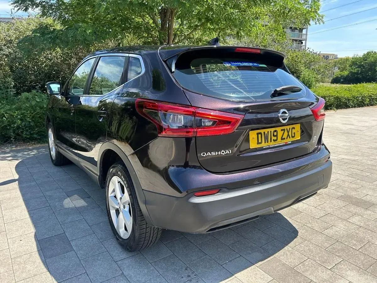 Used Nissan Qashqai Acenta Premium 140 HP (102 kW) 2019 Black SUV