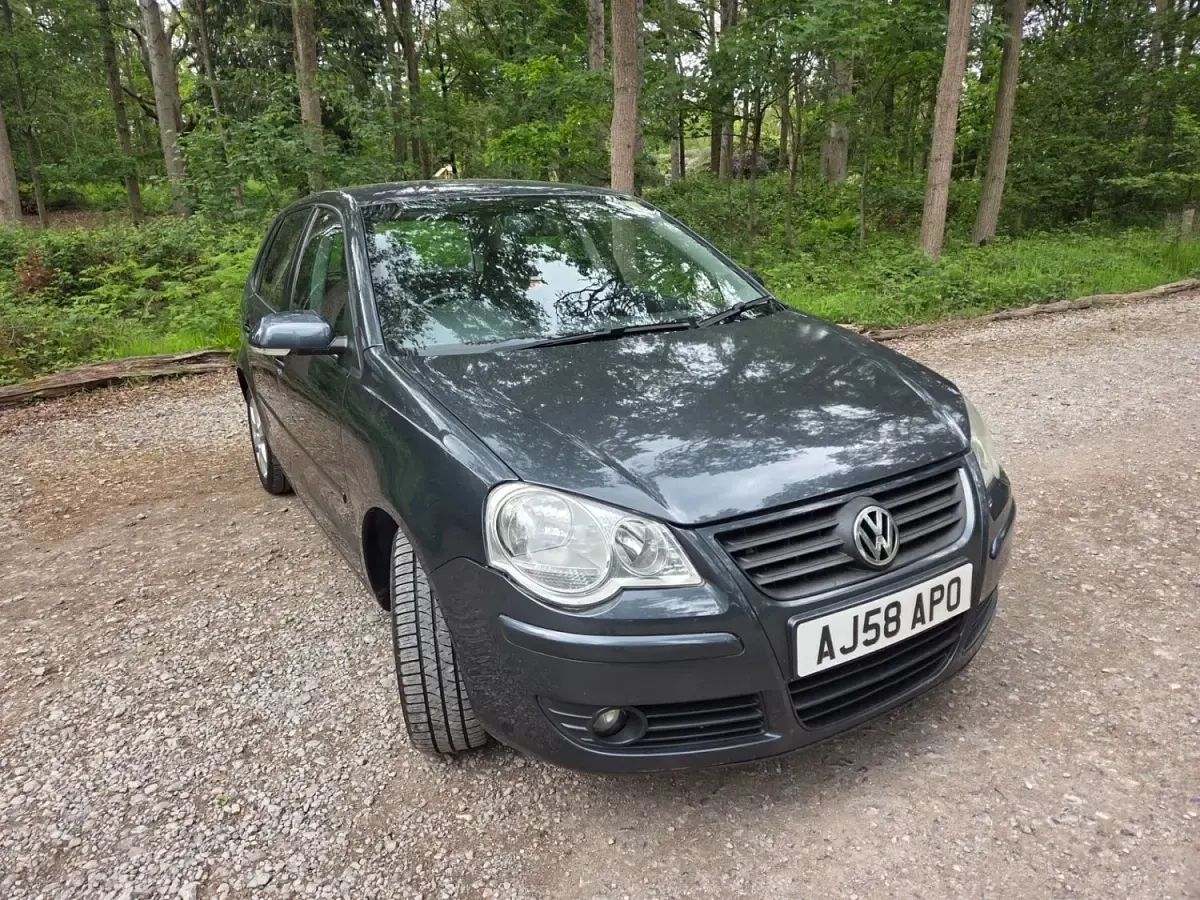 Begagnad VW Polo Match 80 HK (58 kW) 2008 Grå Halvkombi