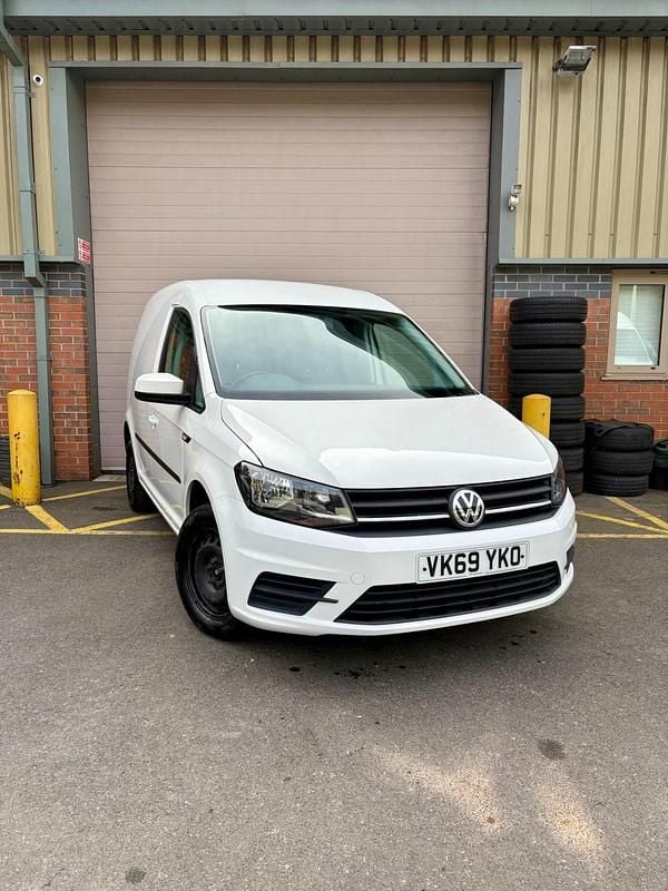 White Used 2019 VW Caddy Trendline MPV | £9,500 (Fair price) - Image 1/4