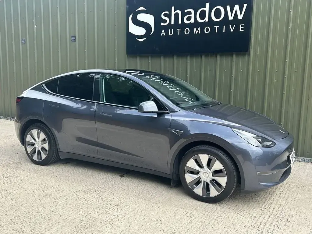 Usado Tesla Model Y 282 kW (384 HP) 2022 Cinzento SUV