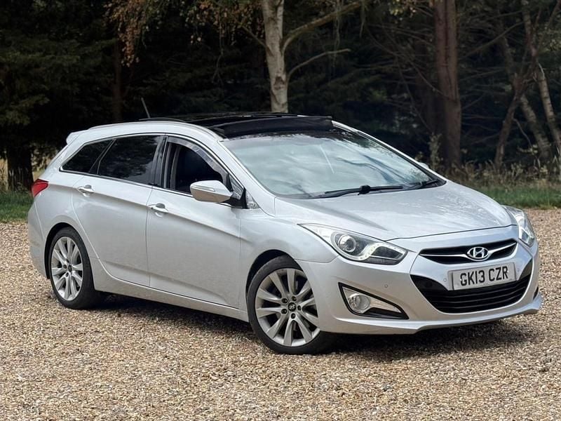 Silver Used 2013 Hyundai i40 Premium Estate | £2,799 (Fair price) - Image 1/4