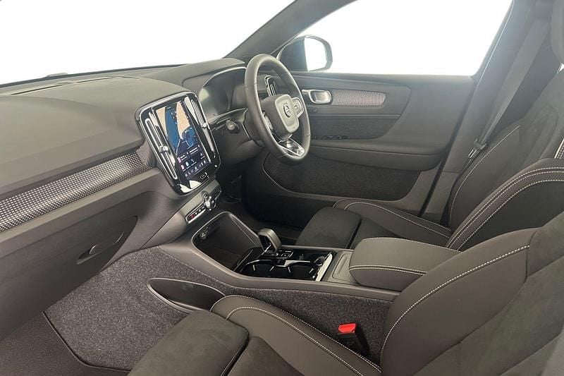 New Volvo EX40 Plus 185 kW (252 HP) 2025 Grey SUV