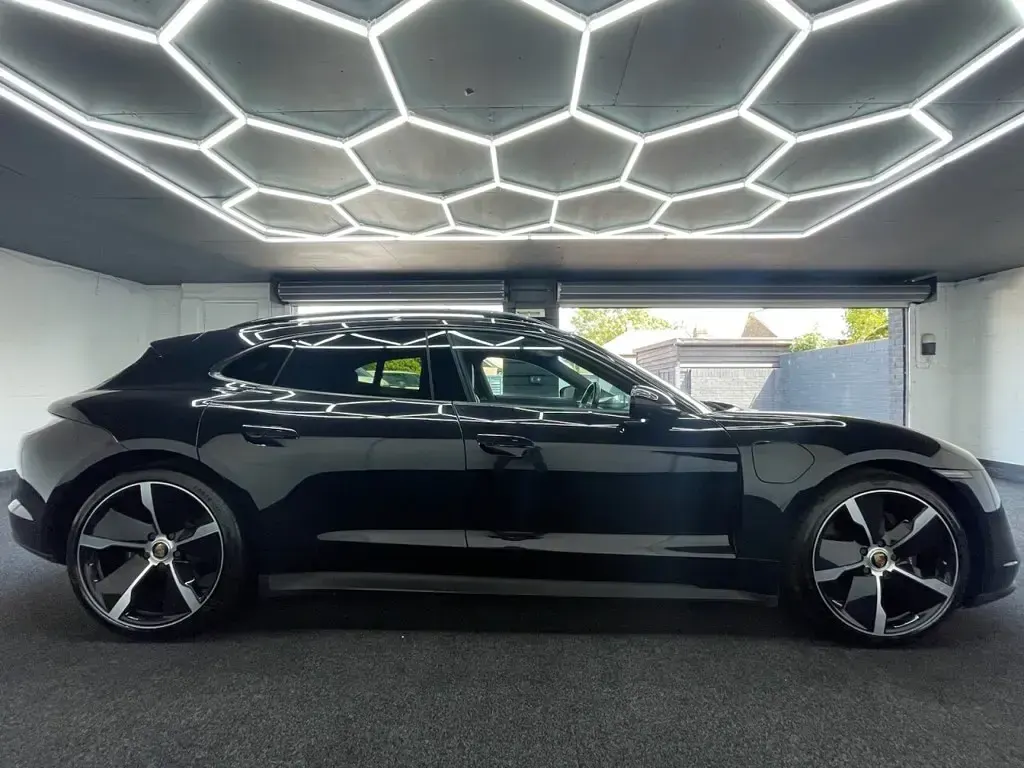 Used Porsche Taycan Performance Package 350 kW (476 HP) 2022 Black Estate