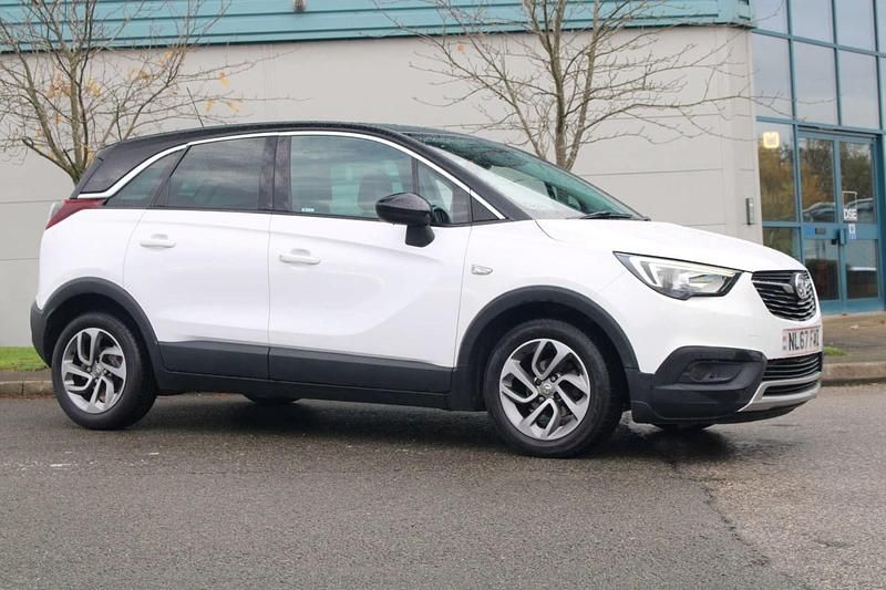 White Used 2017 Vauxhall Crossland X S SUV | £5,595 (Fair price) - Image 1/4