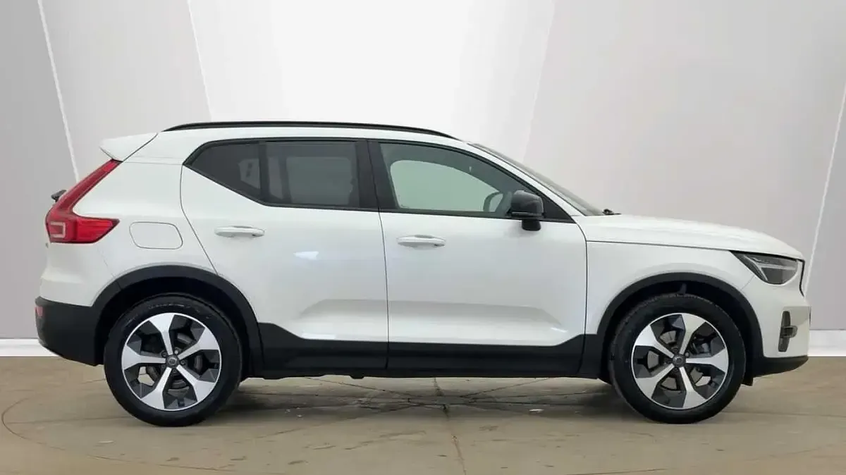 Usado Volvo XC40 Plus 194 CV (142 kW) 2025 Blanco SUV