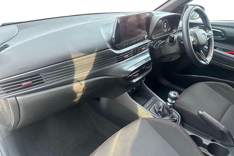 Used Hyundai i20 N Line 120 HP (88 kW) 2023 White Hatchback