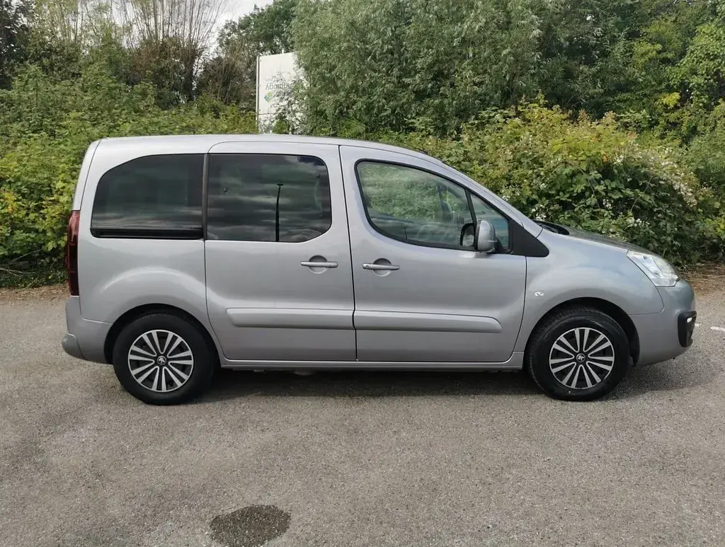 Used Peugeot TePee Access 2017 Grey MPV
