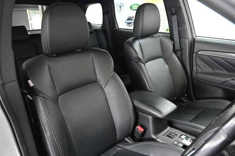 Used Mitsubishi Outlander P-HEV 2019 Silver Estate