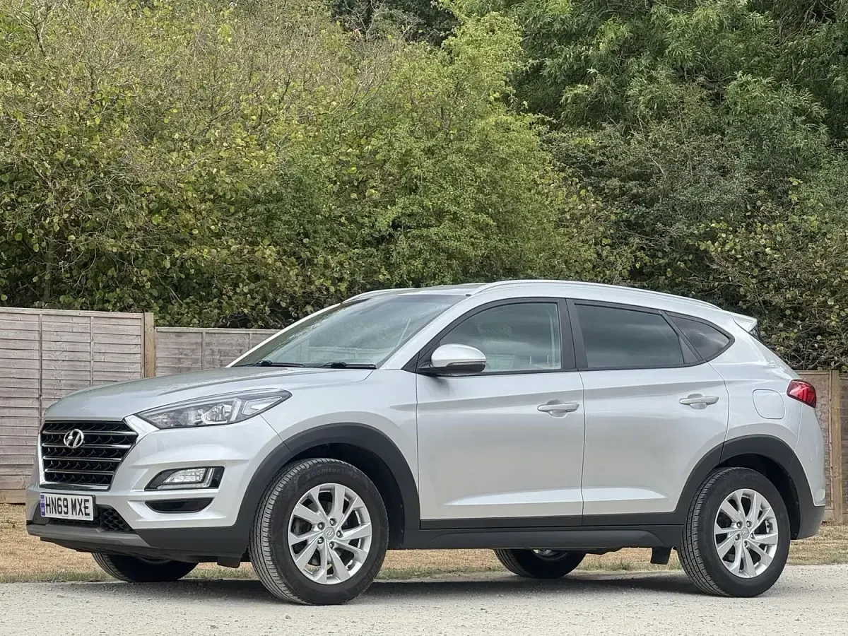 Used Hyundai Tucson SE 175 HP (128 kW) 2019 Silver SUV