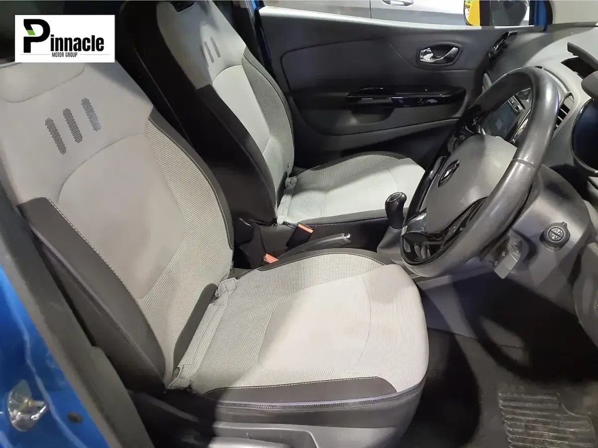 Used Renault Captur Dynamique 90 HP (66 kW) 2014 Blue/black SUV