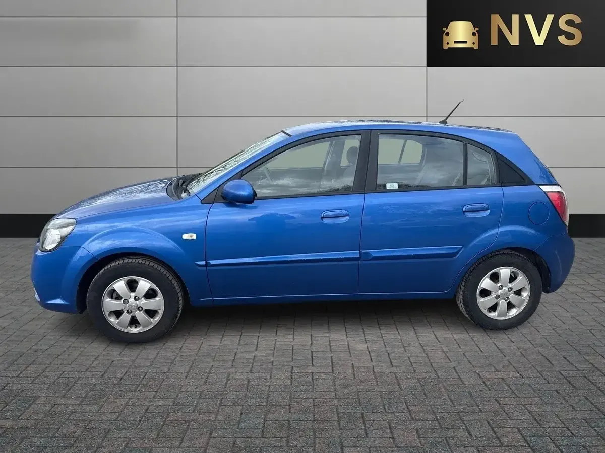 Used Kia Rio 109 HP (80 kW) 2011 Blue Hatchback