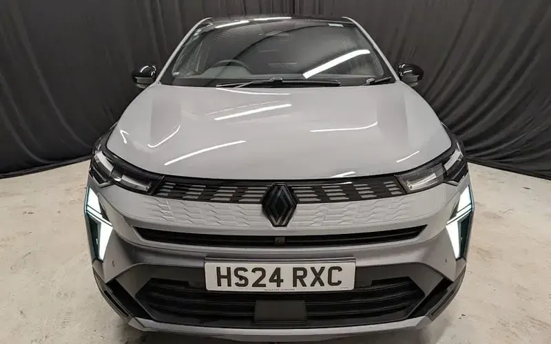 Used Renault Symbioz Iconic Esprit Alpine 143 HP (105 kW) 2024 Grey SUV