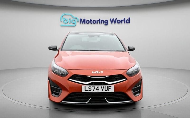 Used Kia ProCeed GT-Line S 140 HP (102 kW) 2024 Orange Estate