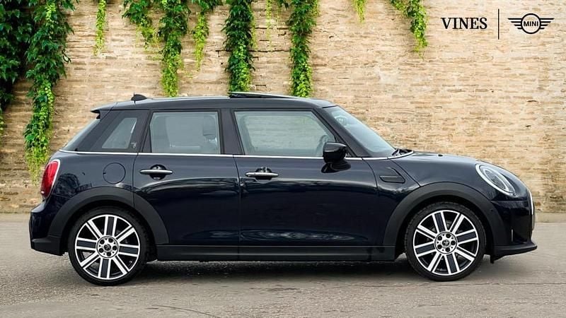 Used Mini Cooper Exclusive 134 HP (98 kW) 2023 Black Hatchback