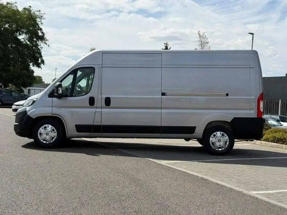 Used Fiat Ducato S 140 HP (102 kW) 2024 Grey Van