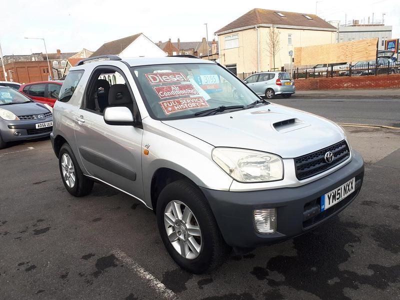 Used Toyota RAV4 114 HP (83 kW) 2002 Silver SUV