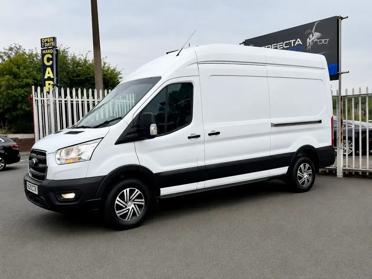 Used Ford Transit Trend 130 HP (95 kW) 2020 White Van