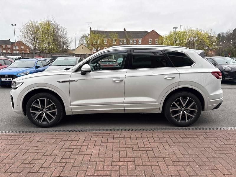 Used VW Touareg R-line 2019 Pure white SUV
