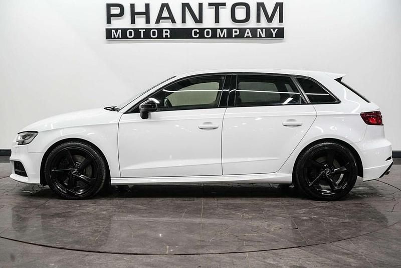 Used Audi A3 Sportback Black Edition 190 HP (139 kW) 2017 White Hatchback