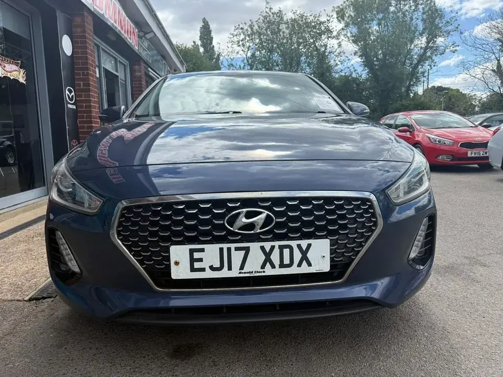 Used Hyundai i30 SE 110 HP (80 kW) 2017 Blue Hatchback