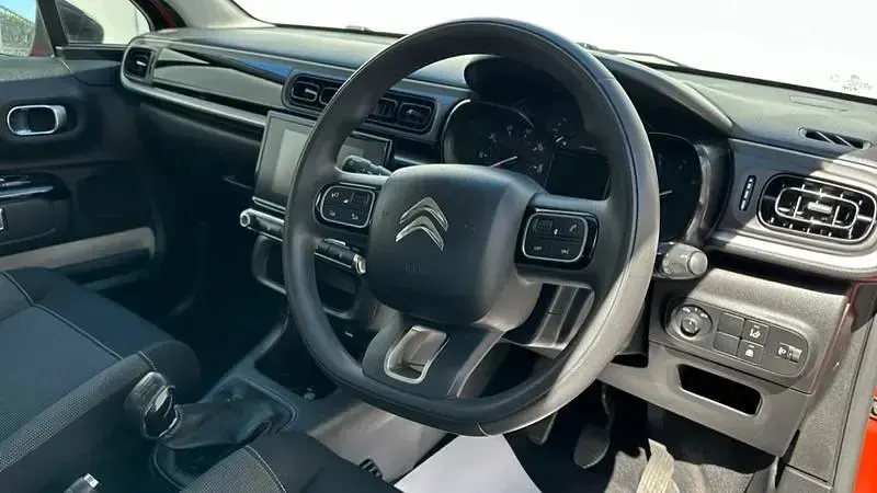 Usado Citroën C3 Feel 83 HP (61 kW) 2020 Laranja Citadino