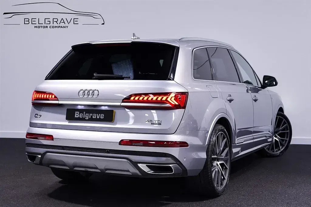 Usado Audi Q7 S-Line 231 HP (169 kW) 2022 Prateado SUV