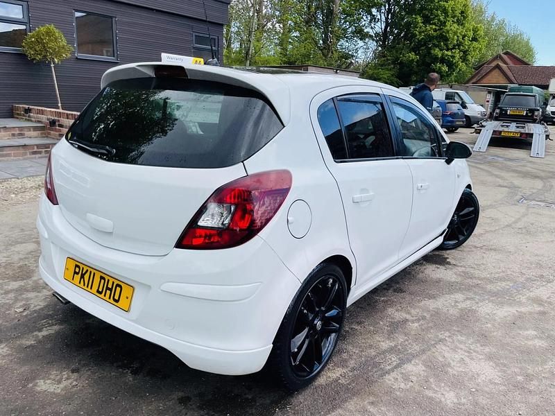 Used Vauxhall Corsa Edition 2011 White Hatchback