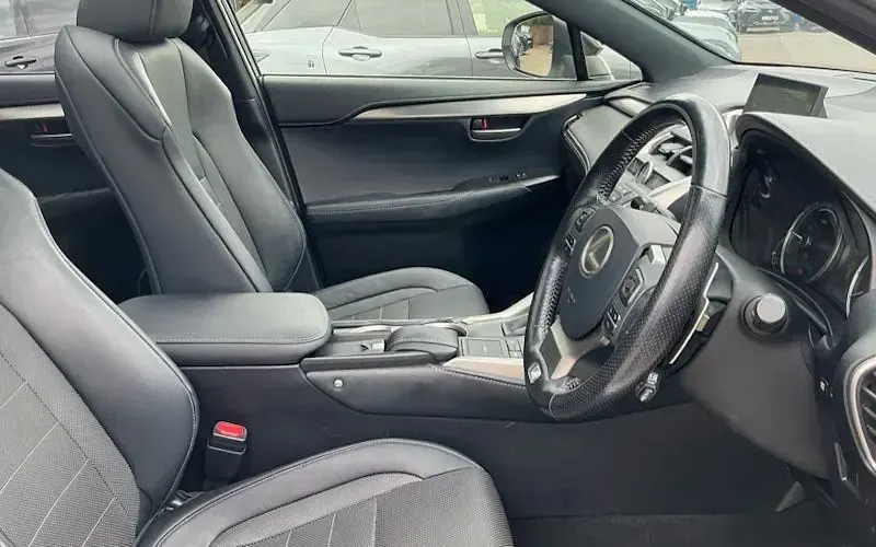 Used Lexus NX300h Sport Line 197 HP (144 kW) 2017 White SUV