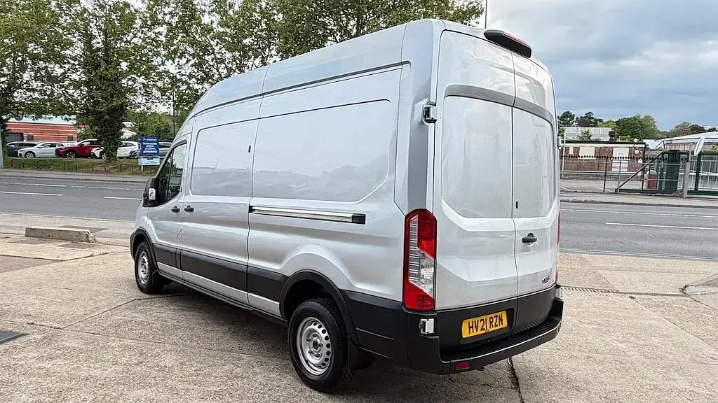 Używany Ford Transit Trend 130 KM (95 kW) 2021 Srebrny Van