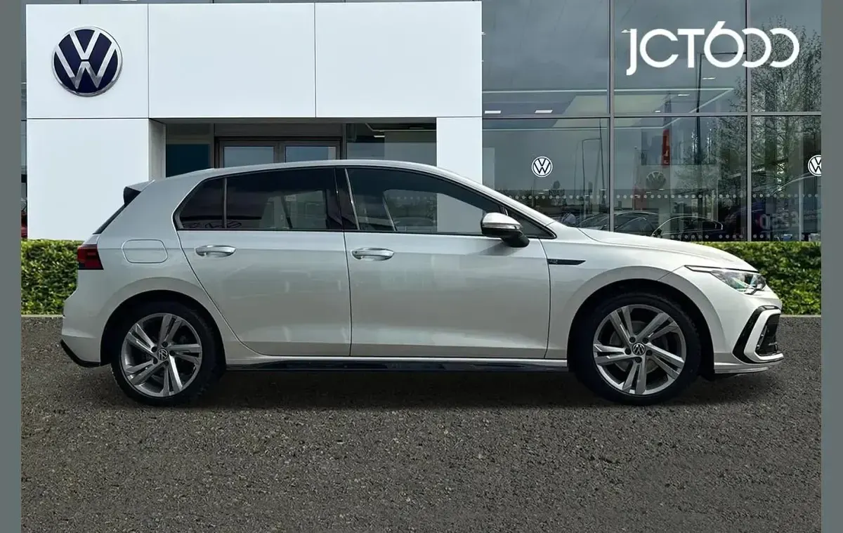 Used VW Golf VIII R-line 147 HP (108 kW) 2023 Silver Hatchback