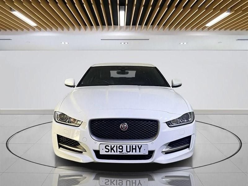 Used Jaguar XE R-Sport 250 HP (183 kW) 2019 White Sedan
