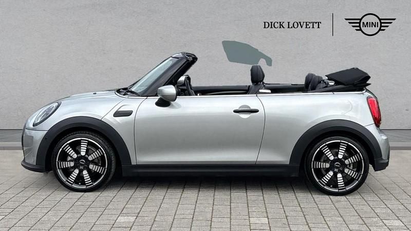 Used Mini Cooper Exclusive 134 HP (98 kW) 2024 Silver Hatchback