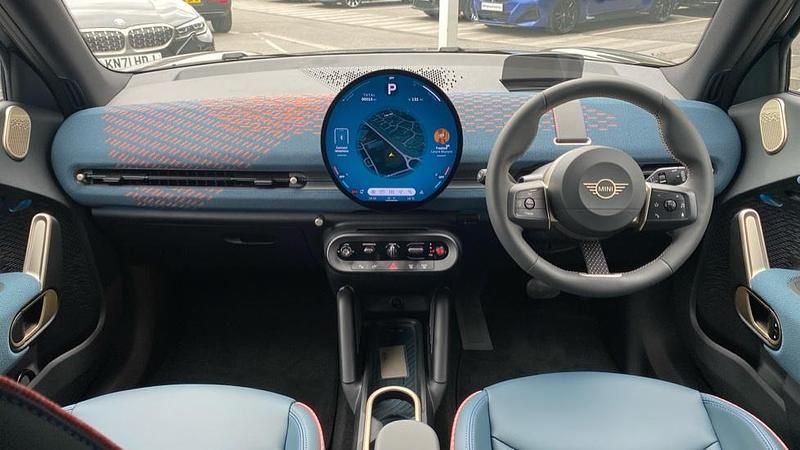 New Mini Aceman 133 kW (181 HP) 2025 Black SUV