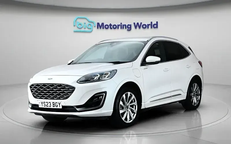 Used Ford Kuga Vignale 225 HP (165 kW) 2023 White SUV
