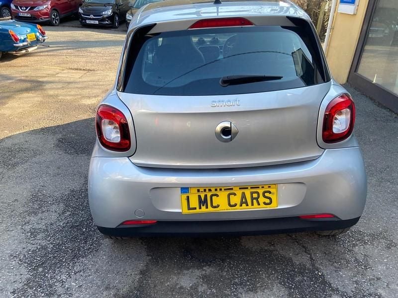 Used Smart ForFour Prime 71 HP (52 kW) 2017 Silver Hatchback