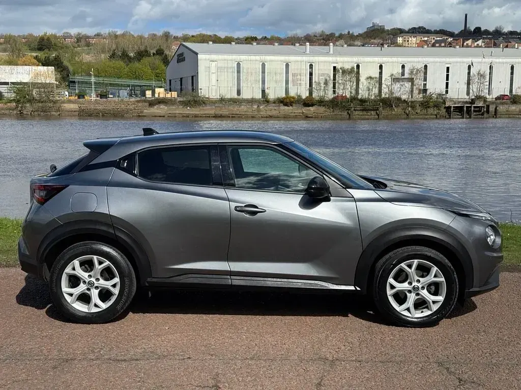 Used Nissan Juke N-Connecta 114 HP (83 kW) 2021 Grey SUV