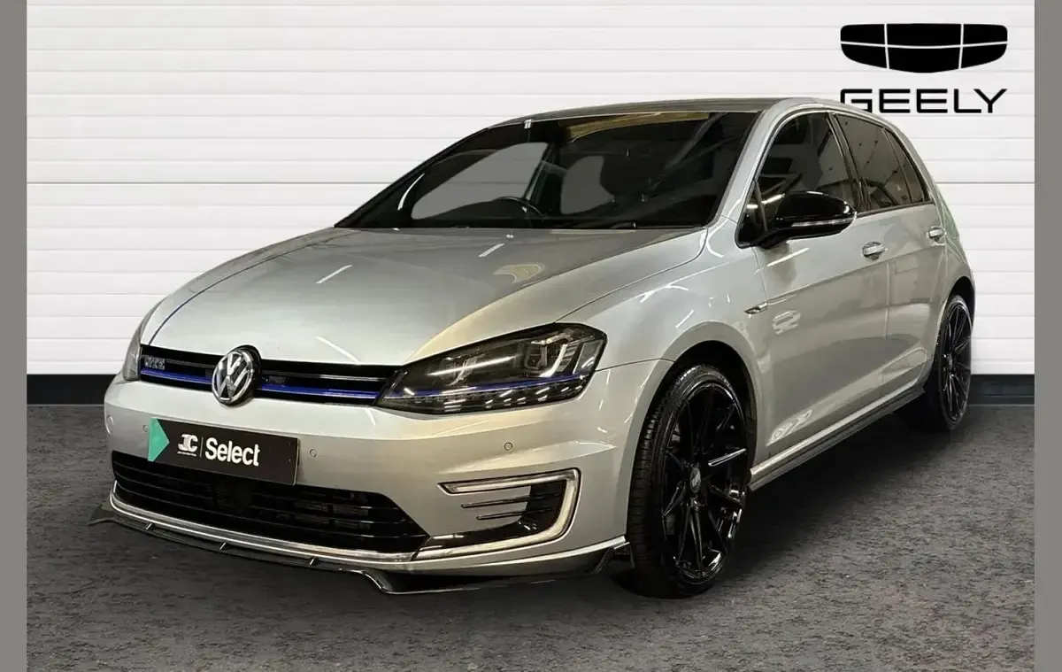 Used VW Golf VII GTE 204 HP (150 kW) 2016 Silver Hatchback