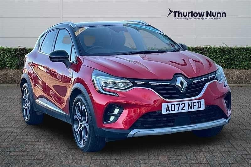 Used Renault Captur Techno 91 HP (66 kW) 2023 Red and black SUV