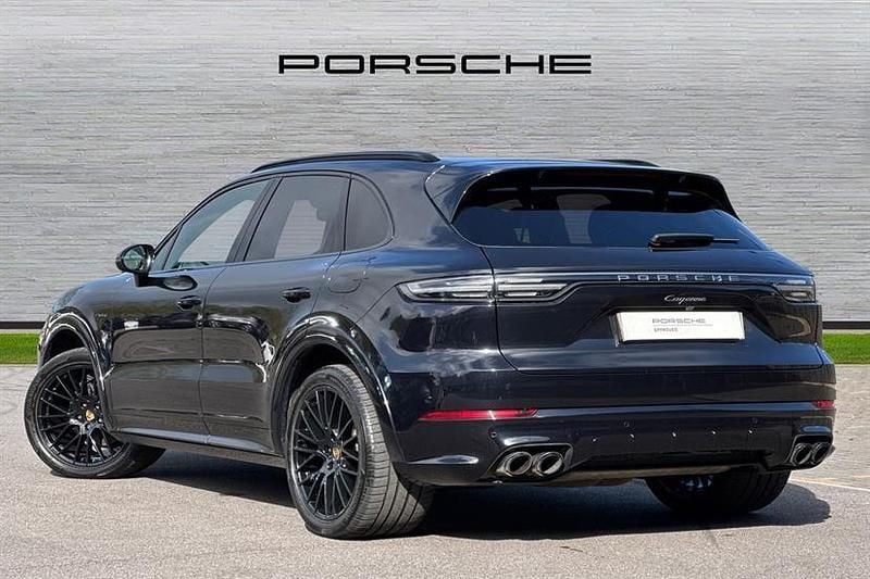 Used Porsche Cayenne Platinum Edition 462 HP (339 kW) 2022 Jet black SUV