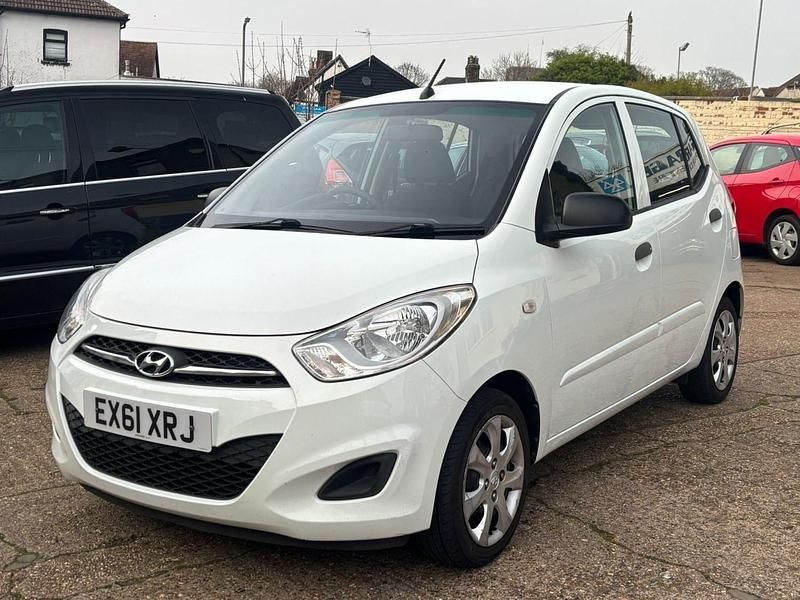 Used Hyundai i10 Classic 86 HP (63 kW) 2011 White Hatchback