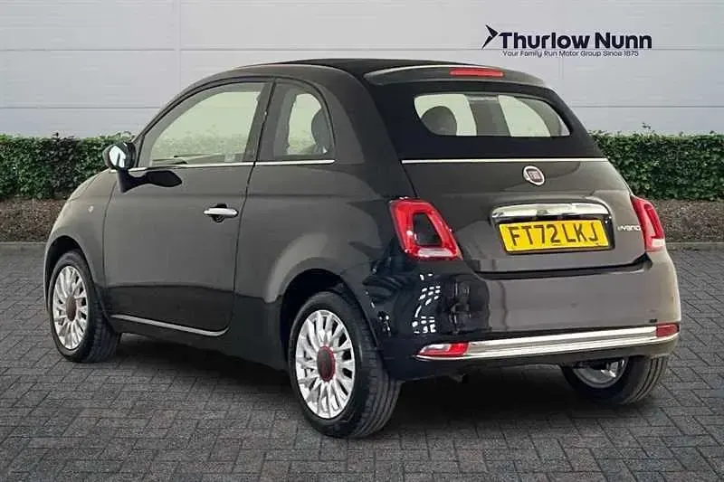Usado Fiat 500C Red 70 HP (51 kW) 2023 Preto Cabrios