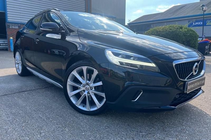 Used Volvo V40 CC Pro 245 HP (180 kW) 2017 Estate
