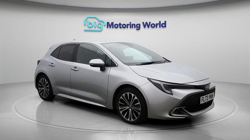 Silver Used 2023 Toyota Corolla Design Hatchback | £18,200 (Good price) - Image 1/4