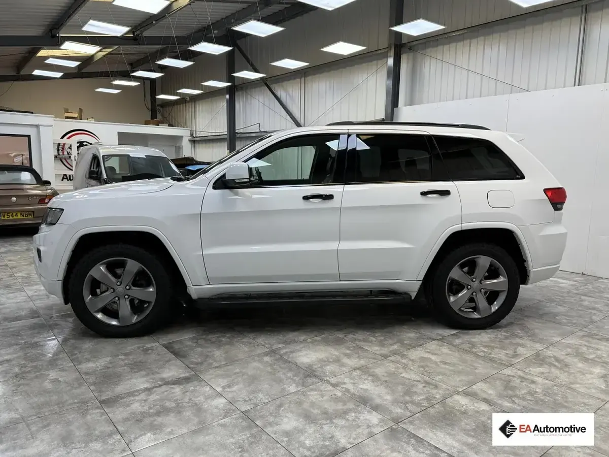 Used Jeep Grand Cherokee Limited 247 HP (181 kW) 2017 White SUV