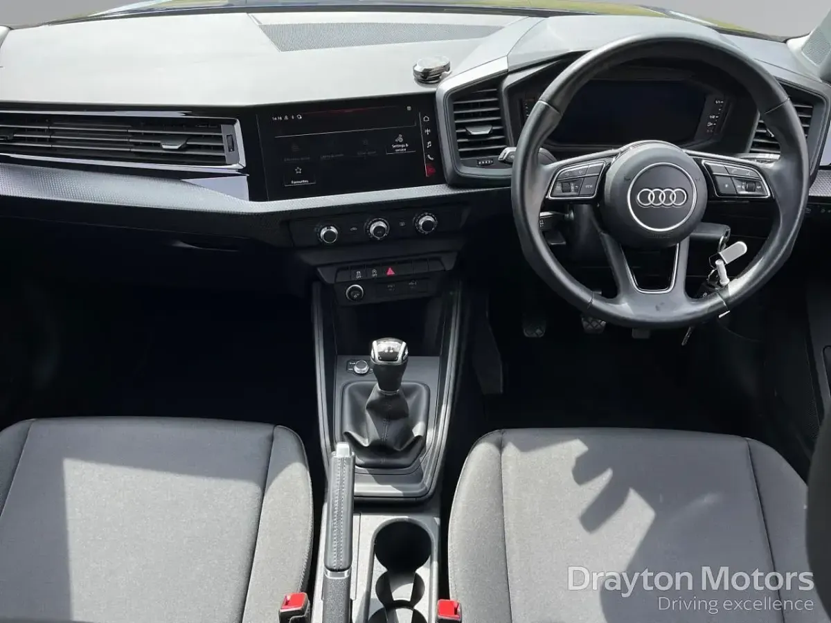 Used Audi A1 Sportback Design 95 HP (69 kW) 2023 Blue Hatchback