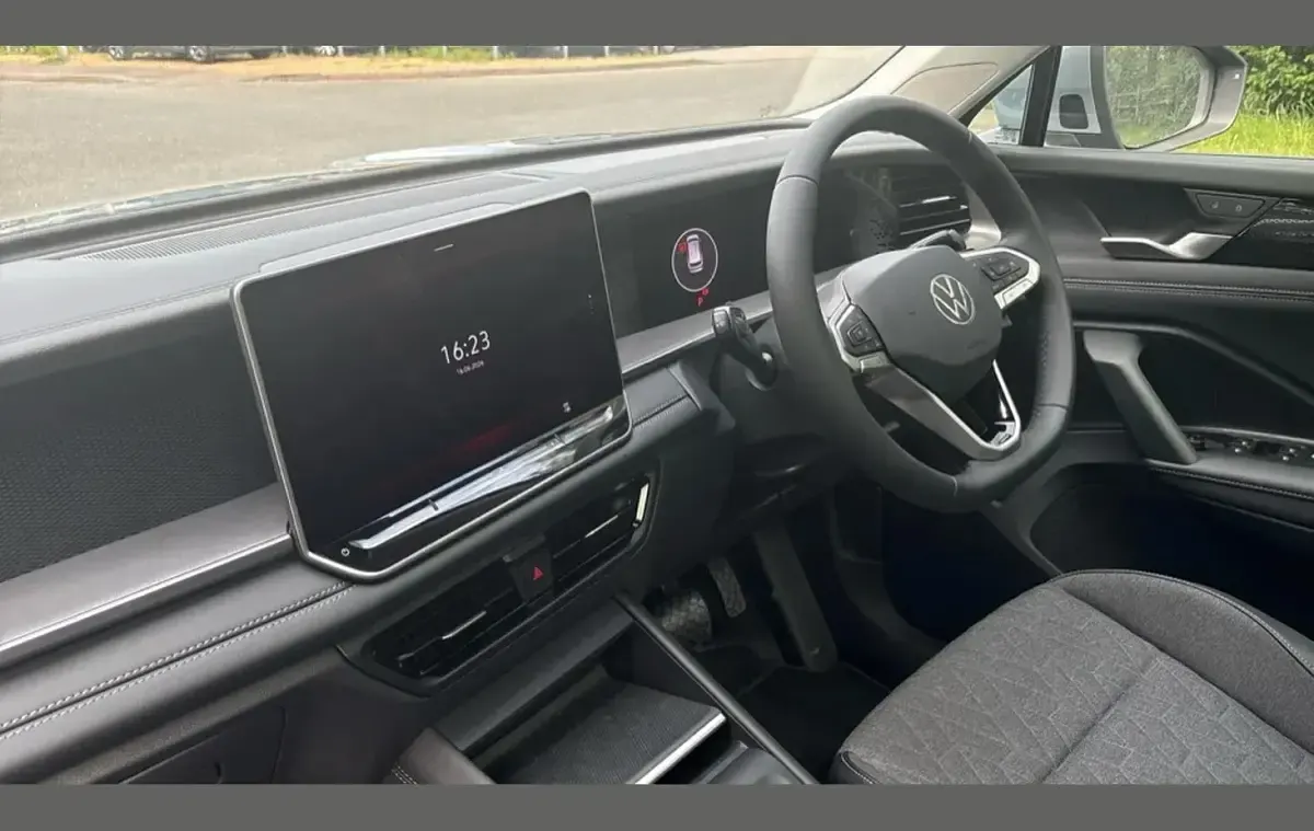 New VW Tayron Match 200 HP (147 kW) 2026 Silver SUV
