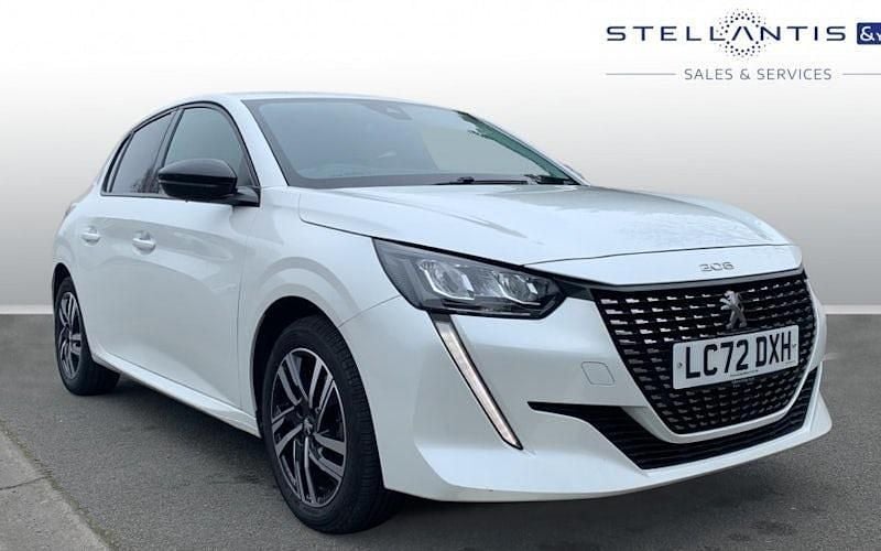 Used Peugeot 208 Allure+ 102 HP (75 kW) 2022 White Hatchback